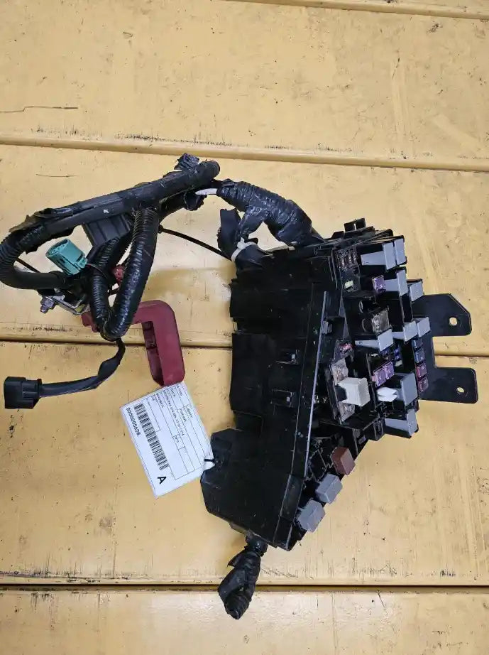 Used Subaru, Liberty Fuse Box 5Th Gen 07/09 11/14 2010 – image 1 - All Good Parts