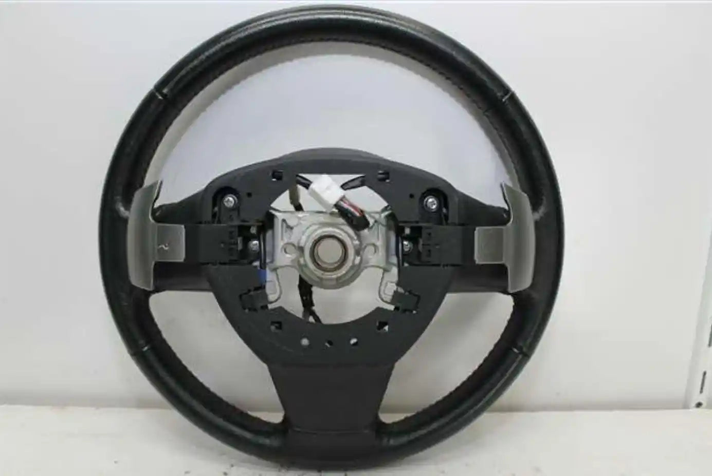 Used Subaru, Liberty Steering Wheel 5Th Gen Paddle Shift Type 07/09 11/14 2010 – image 1 - All Good Parts