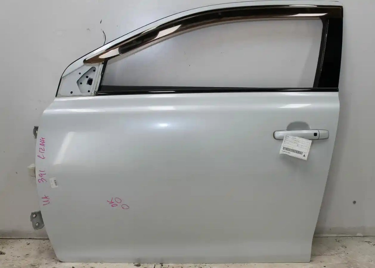 Used Suzuki, Kizashi Left Front Door Non Mould Type Fr 12/09 01/17 2011 – image 1 - All Good Parts