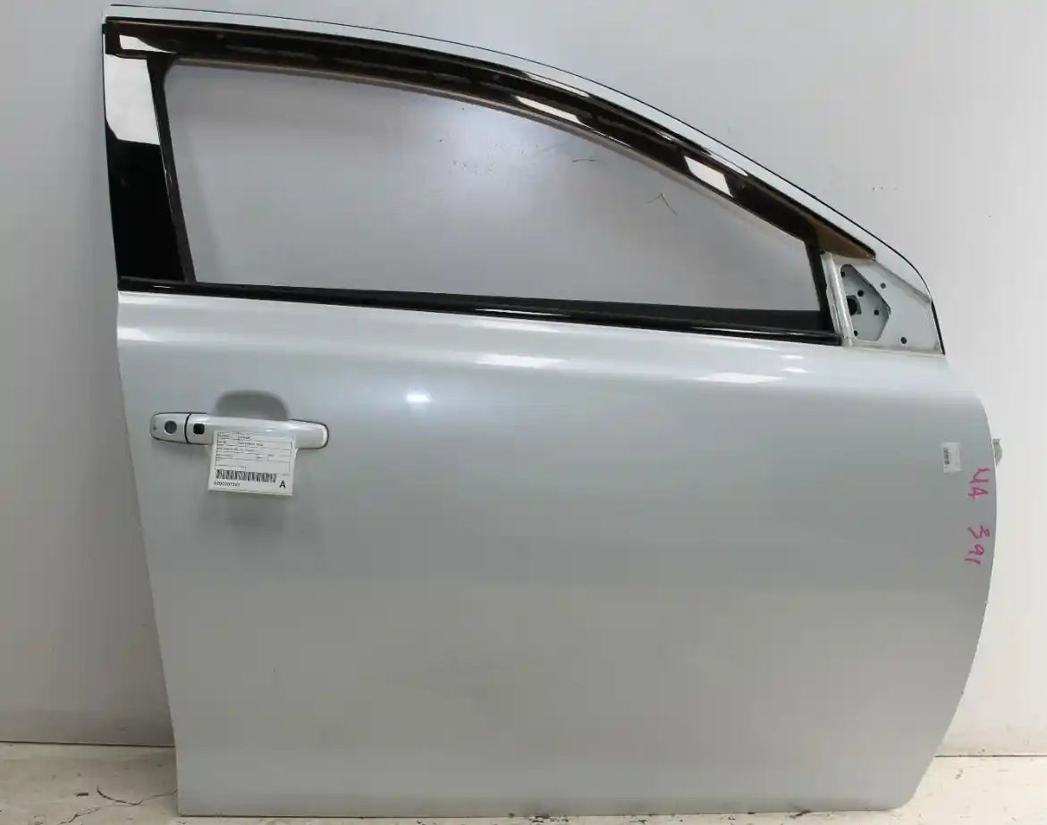 Used Suzuki, Kizashi Right Front Door Non Mould Type Fr 12/09 01/17 2011 – image 1 - All Good Parts