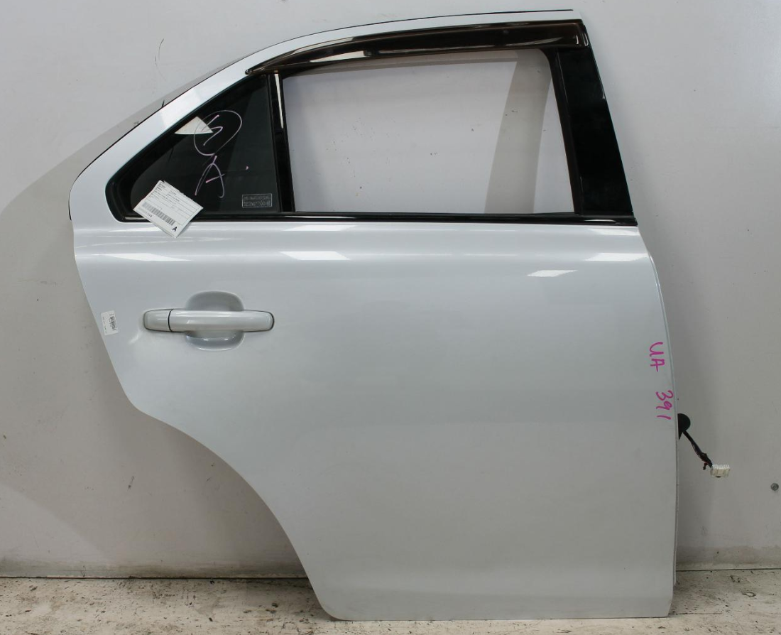 Used Suzuki, Kizashi Right Rear Door Non Mould Type Fr 12/09 01/17 2011 – image 1 - All Good Parts