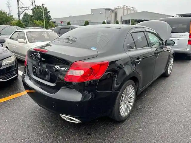 Used Suzuki Kizashi 2013 – image 3 - All Good Parts