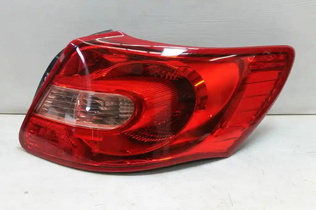 Used Suzuki, Kizashi Right Taillight Fr, 12/09-01/17 J82465 2013 – main images - All Good Parts