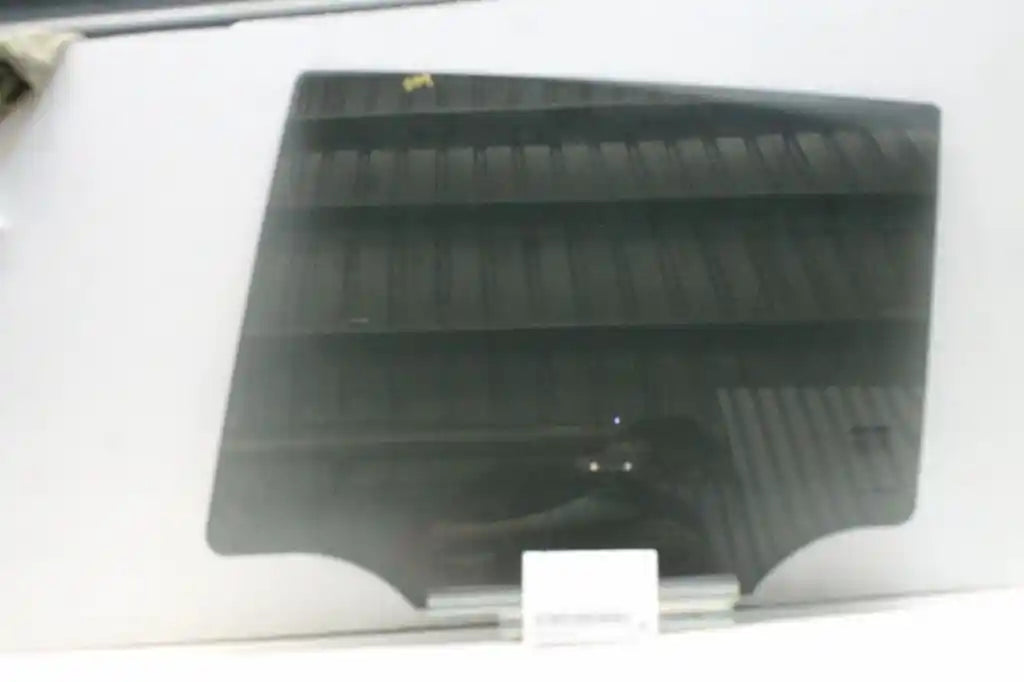 Used Suzuki, S Cross Left Rear Door Window Jy 09/13 05/22 2019 – image 1 - All Good Parts