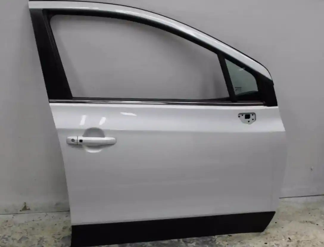 Used SUZUKI S-CROSS RIGHT FRONT DOOR JY, 09/13-05/22 2019 – main images - All Good Parts