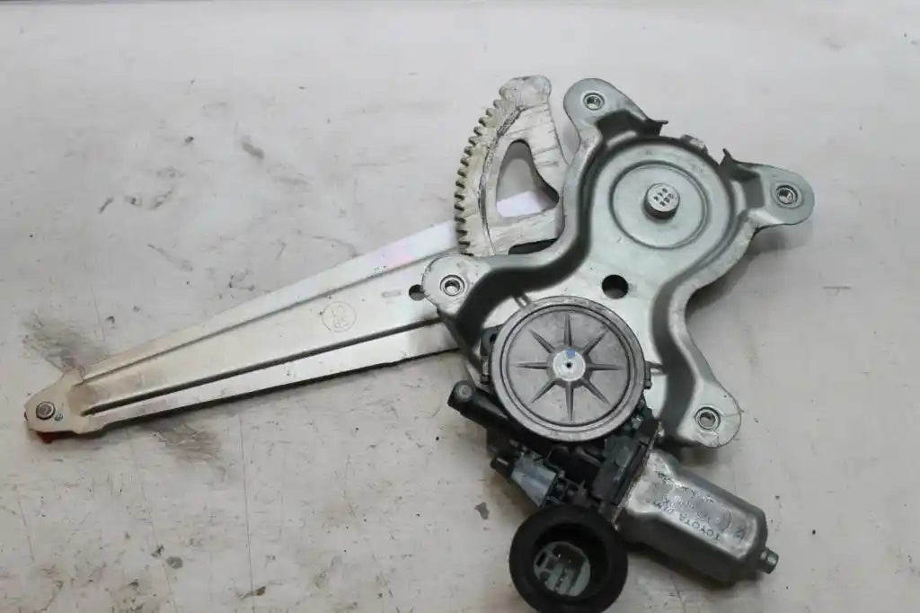 Used Toyota, Camry Right Rear Wnd Reg/Motor Acv40 Power 06/06 11/11 2009 – image 1 - All Good Parts