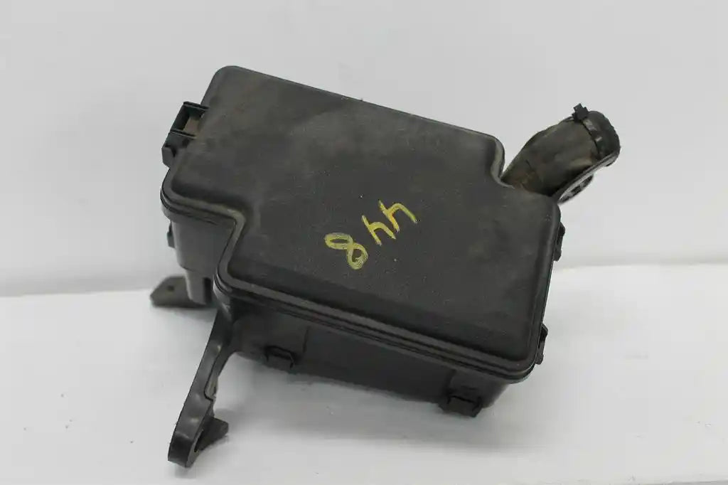 Used Toyota, Estima Fuse Box Xr50 05 19 2007 – image 1 - All Good Parts