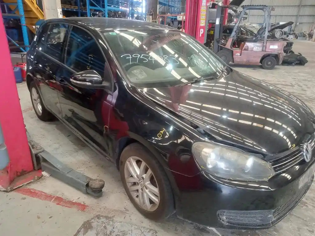 Used Volkswagen, Golf Courtesy Light Gen 6, 10/08-12/15 2356 2010 – image 2 - All Good Parts