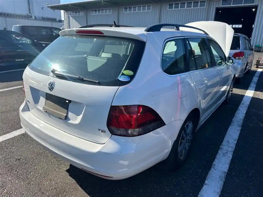 Used Volkswagen Golf 2011 – image 3 - All Good Parts
