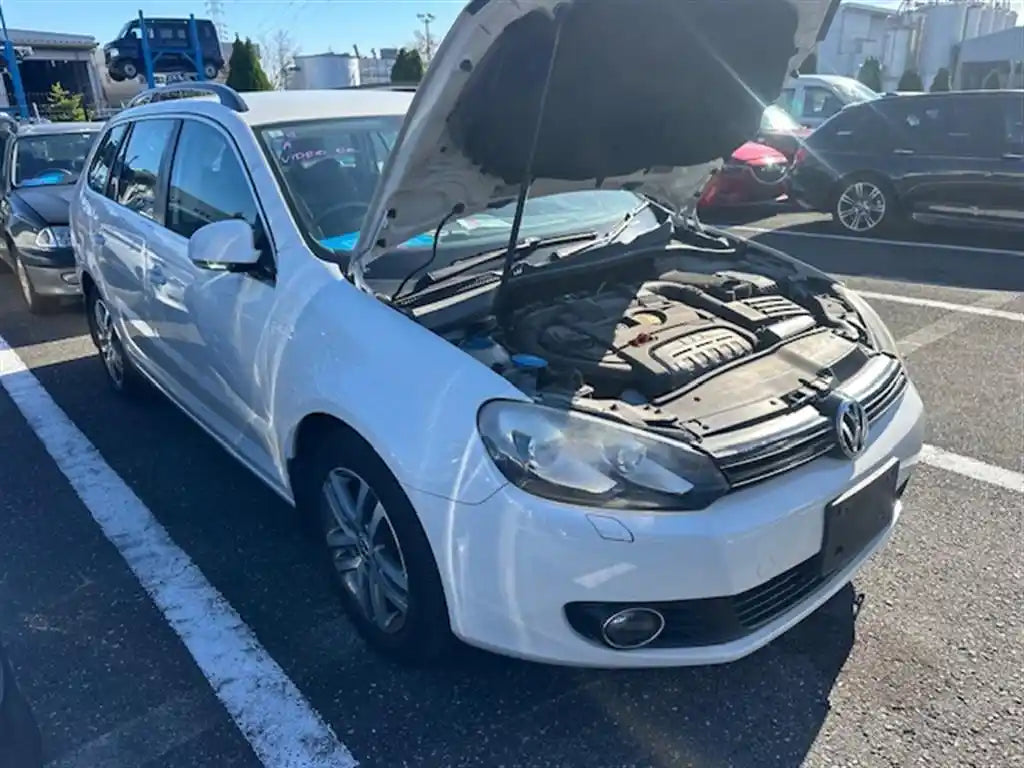 Used Volkswagen Golf 2011 – image 2 - All Good Parts