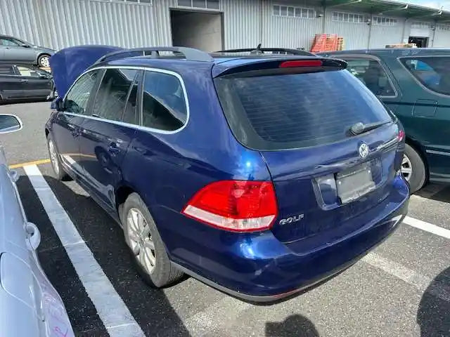 Used Volkswagen Jetta 2009 – image 3 - All Good Parts