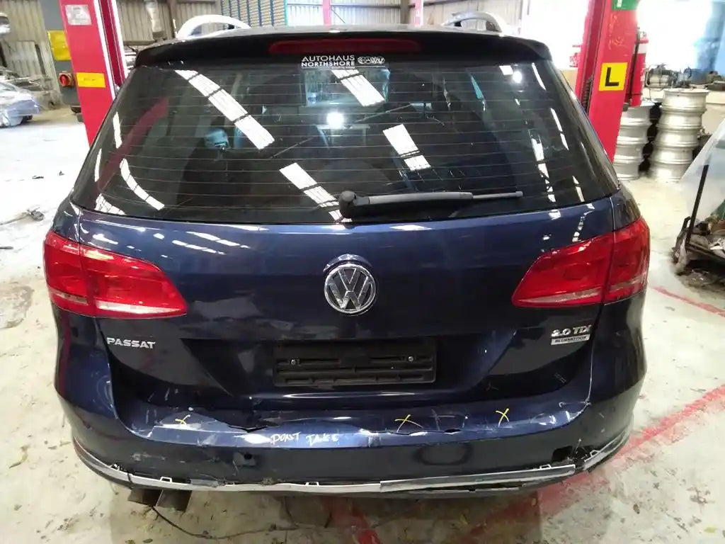 Used Volkswagen Passat 2011 – image 4 - All Good Parts
