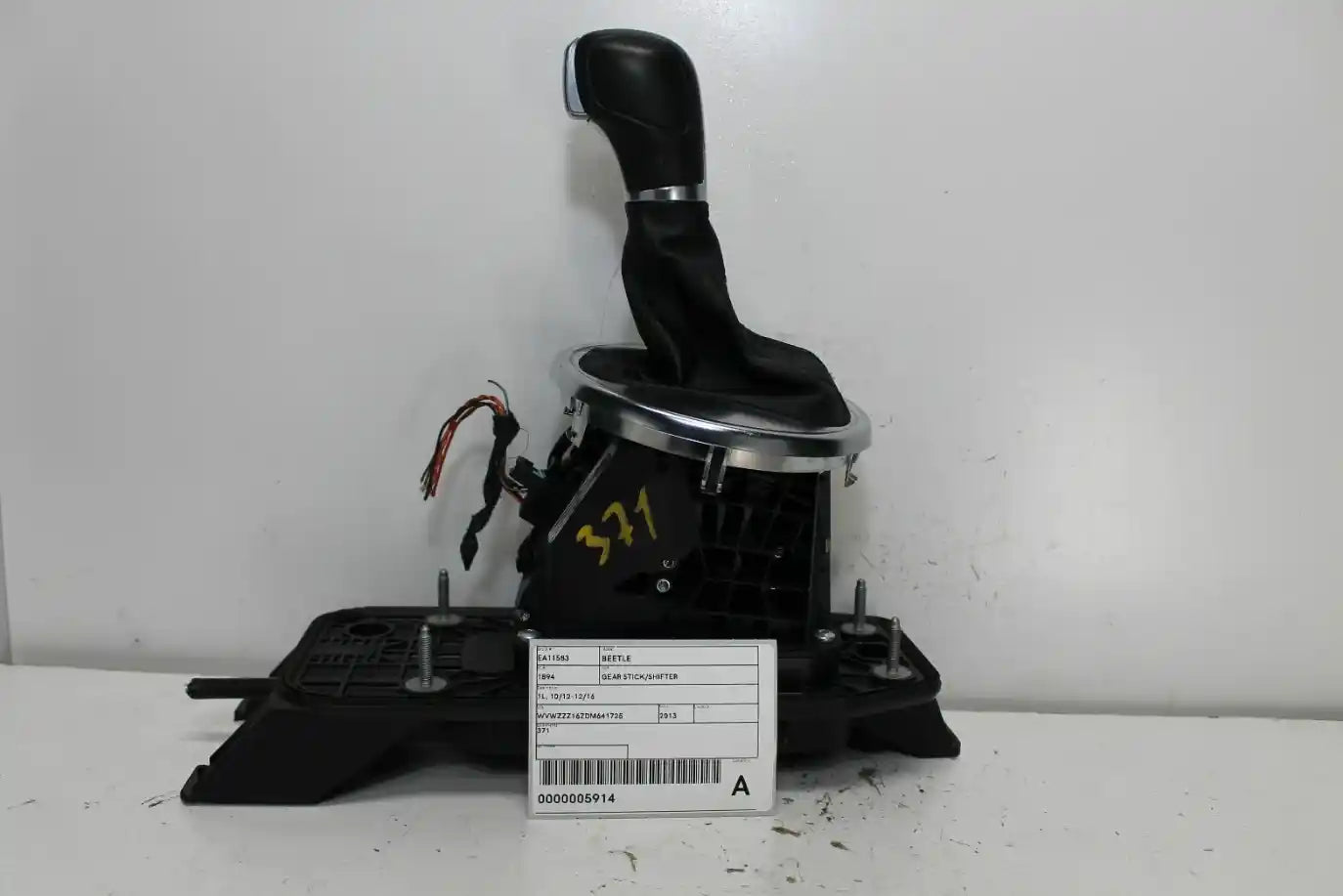 Used Volkswagen, Beetle Gear Stick/Shifter 1L 10/12 12/16 2013 – image 1 - All Good Parts