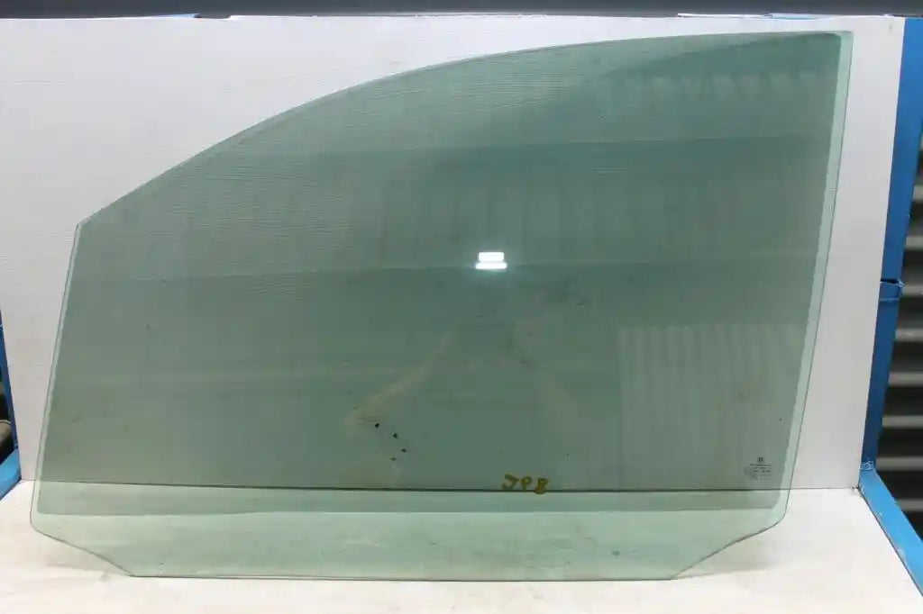 Used Volkswagen, Caddy Left Front Door Window 2Kn 12/15 02/21 2017 – image 1 - All Good Parts