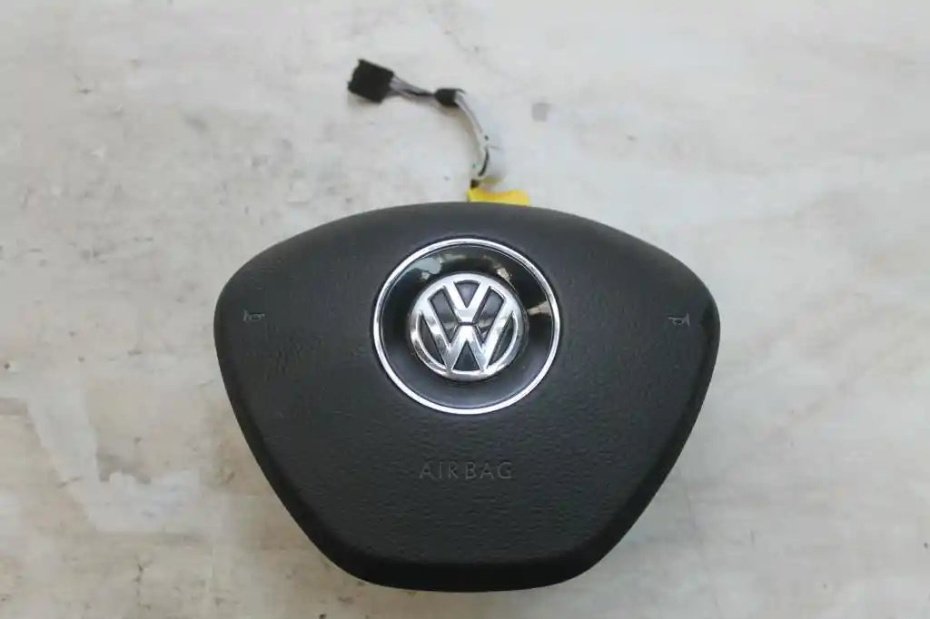 Used Volkswagen, Caddy Right Airbag Steering Wheel 2Kn 12/15 02/21 2017 – image 1 - All Good Parts