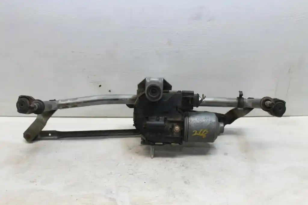 Used Volkswagen, Caddy Wiper Motor Front 2Kn 07/15 02/21 2017 – image 1 - All Good Parts