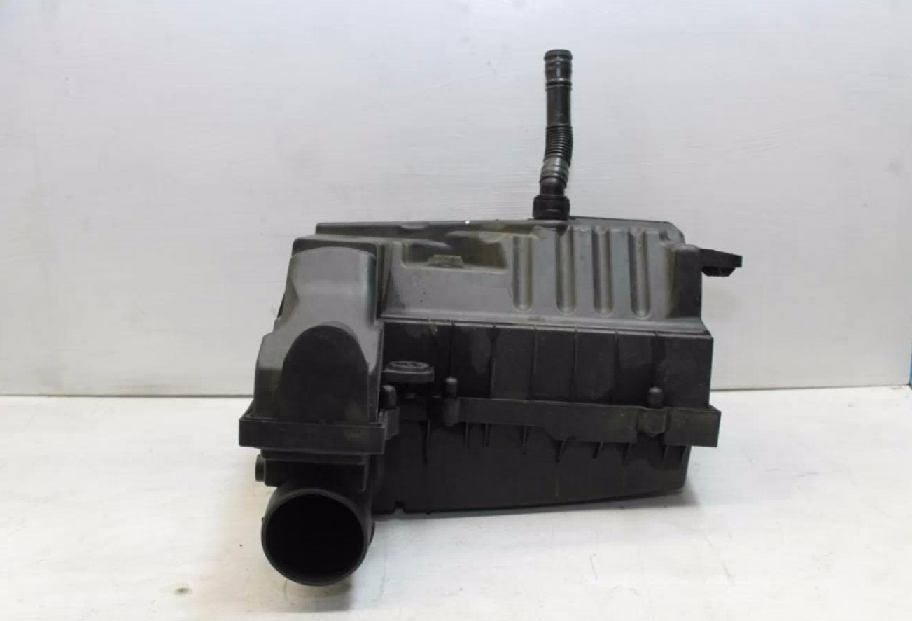 Used Volkswagen, Golf Air Cleaner/Box Air Cleaner, Gen 6, 1.4, Petrol, Cavd/Cthd Code, 10/08-01/16 J65874 2011 – main images - All Good Parts