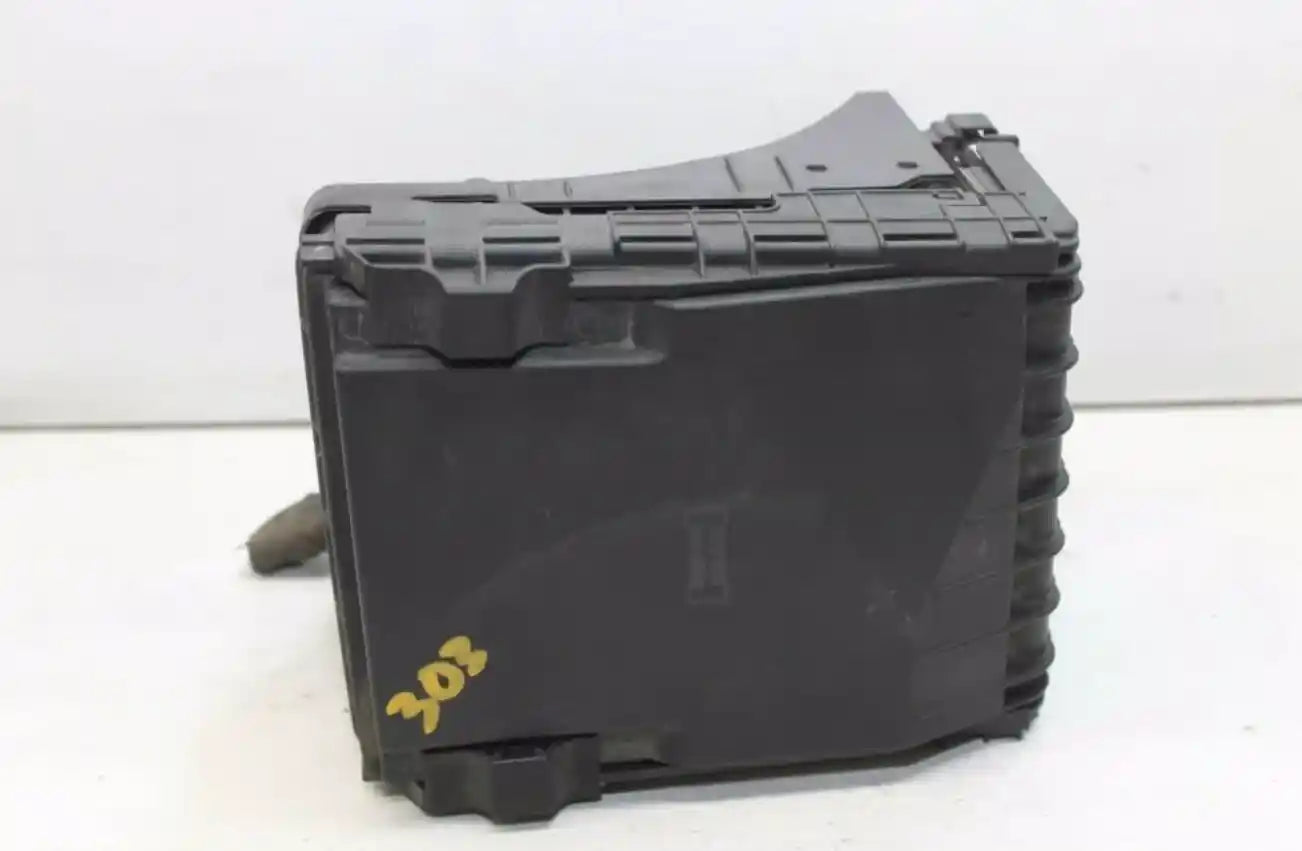Used Volkswagen, Golf Fuse Box, Petrol, Gen 6, 10/08-01/16 J98904 2011 – main images - All Good Parts