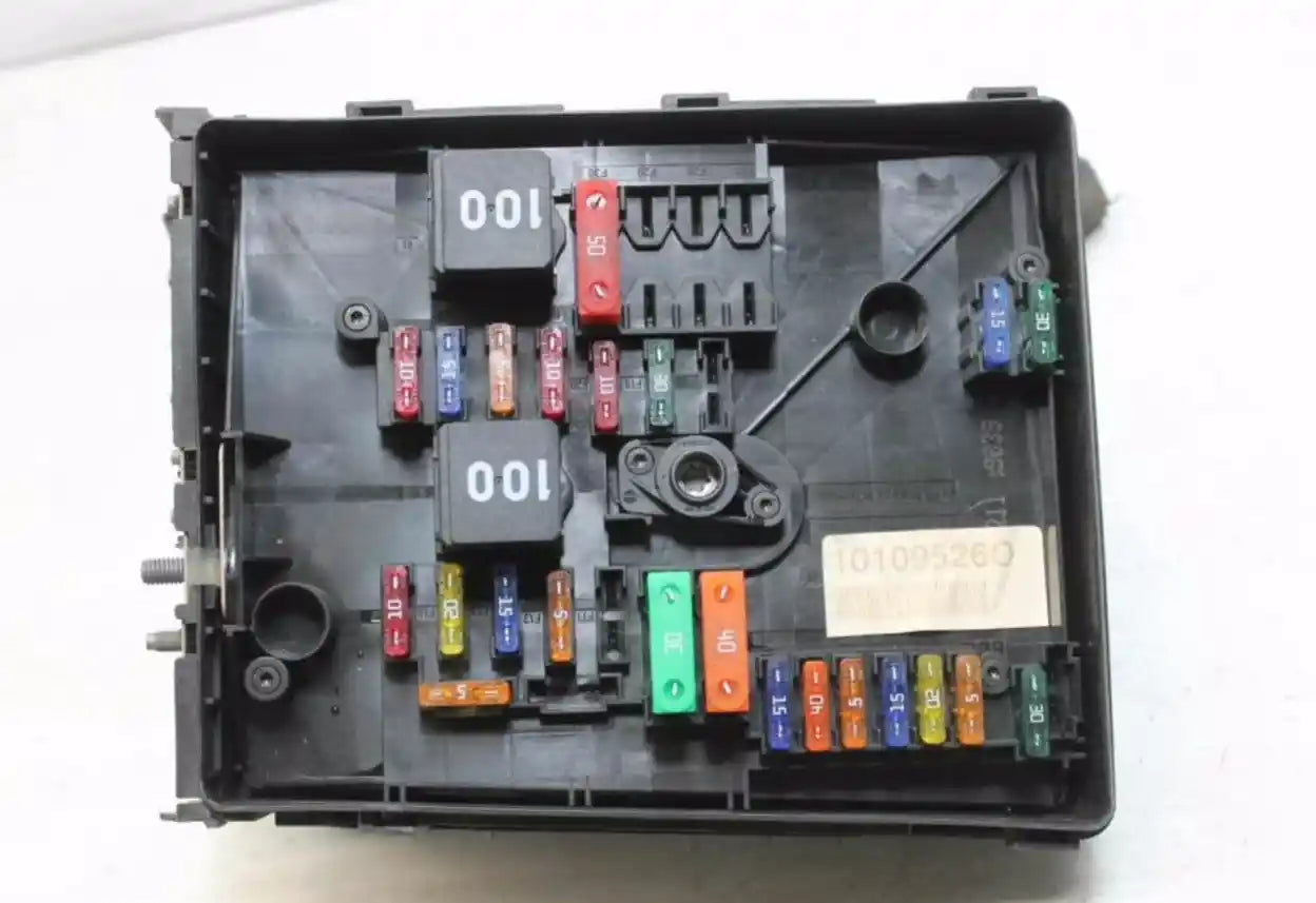 Used Volkswagen, Golf Fuse Box, Petrol, Gen 6, 10/08-01/16 J98904 2011 – image 2 - All Good Parts