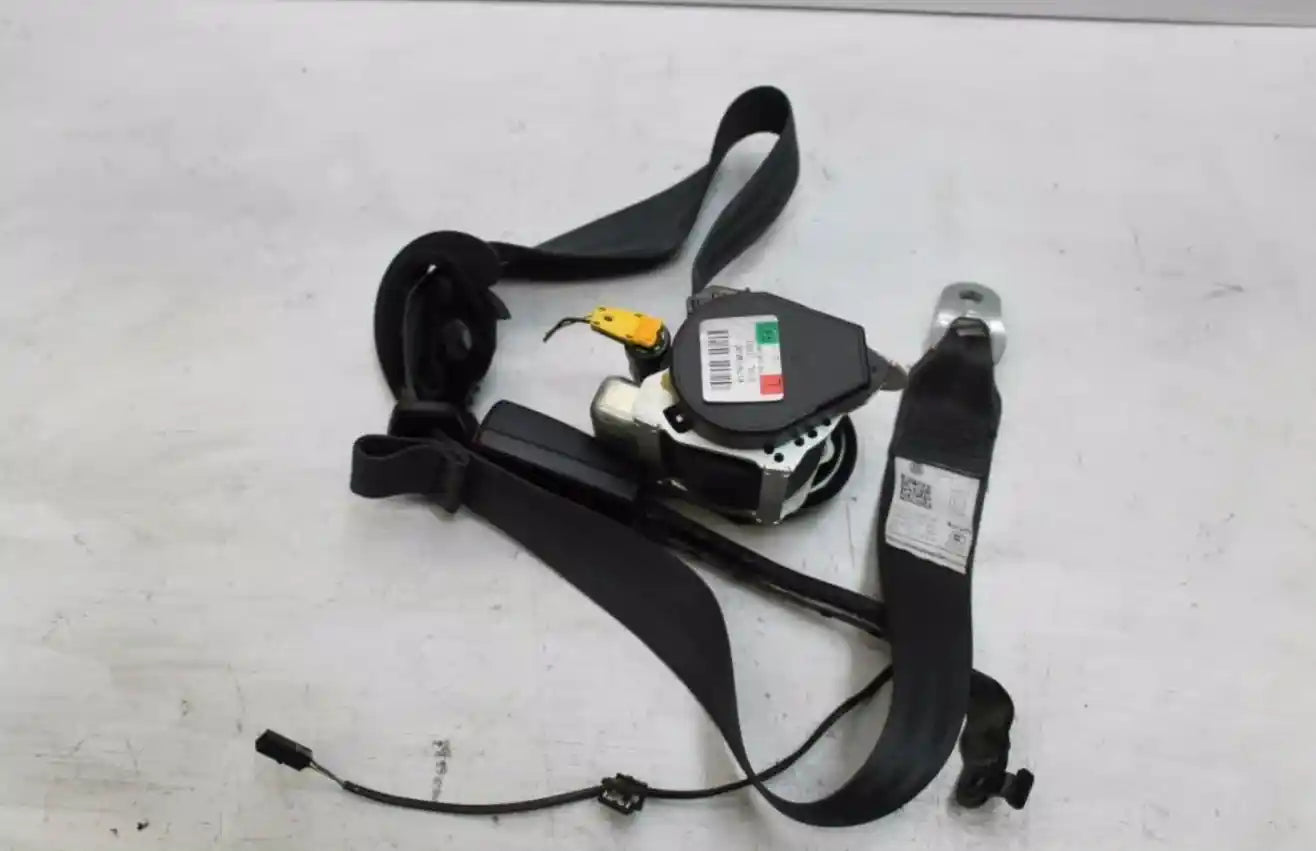Used Volkswagen, Golf Seat Belt Lh Front, Assy (Belt And Stalk), Gen 6, 10/08-03/13 J21459A 2011 – main images - All Good Parts