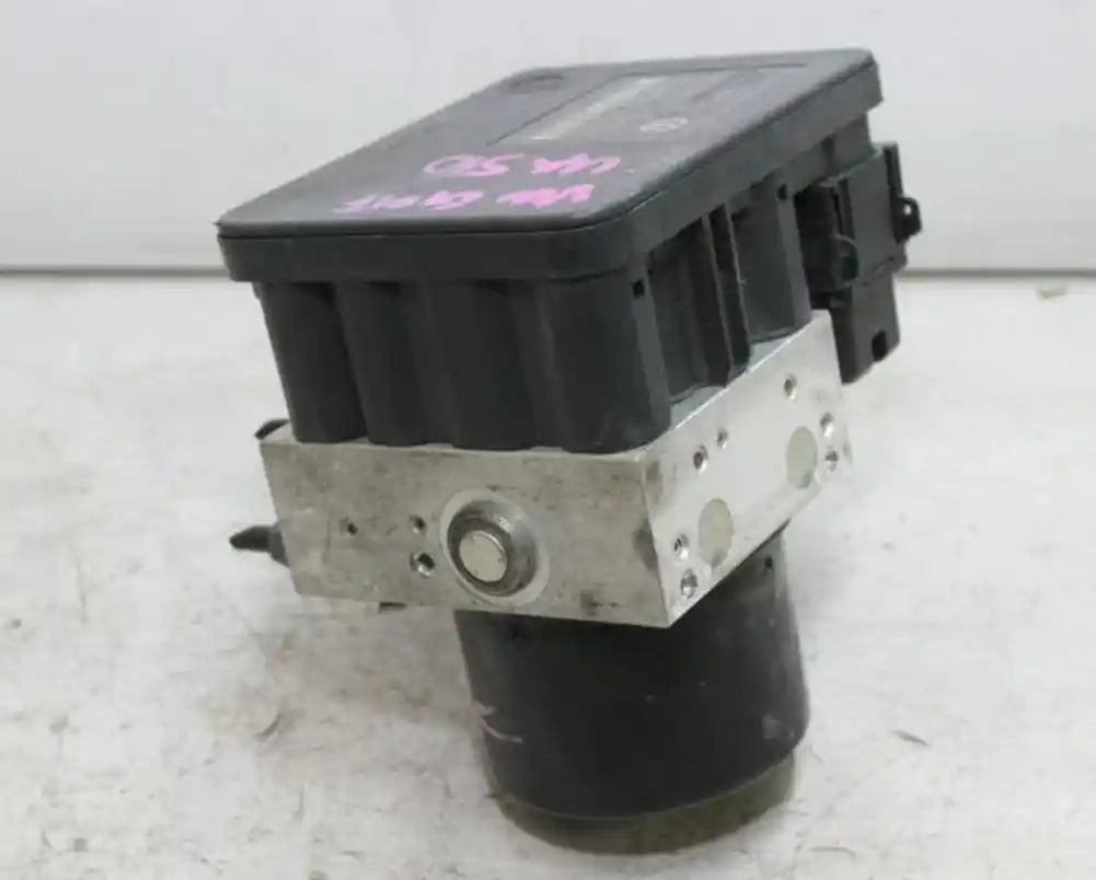 Used Volkswagen, Golf Abs Pump/Modulator Gen 5, On Motor P/N 1K0614517Ac, 06/04-02/09 J99878 2008 – main images - All Good Parts