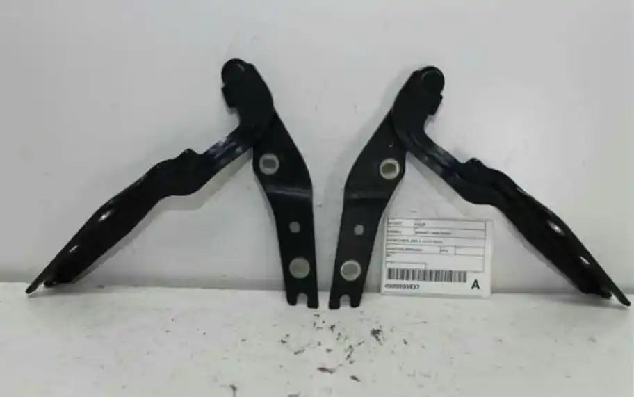 Used Volkswagen, Golf Bonnet Hinge/Strut Hinges (Pair) Gen 7 12/12 08/20 2014 – image 1 - All Good Parts