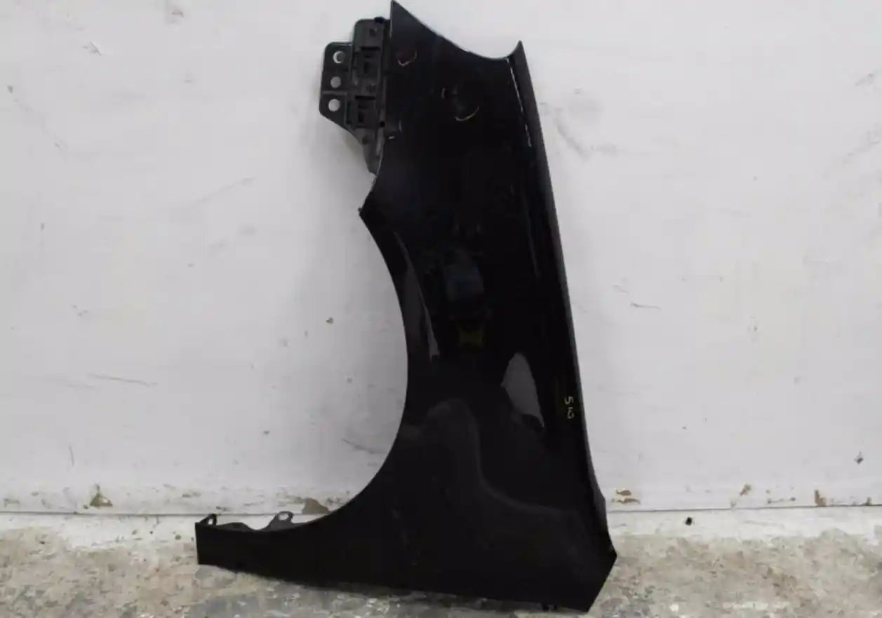 Used Volkswagen, Golf Left Guard Gen 5, 06/04-02/09 J989 2008 – main images - All Good Parts