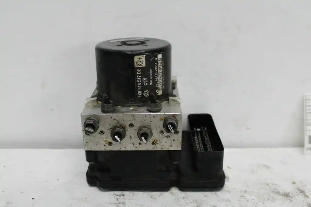 Used Volkswagen, Golf Abs Pump/Modulator Gen 6, On Motor P/N 1K0614517De, 10/08-03/13 J99868 2011 – main images - All Good Parts