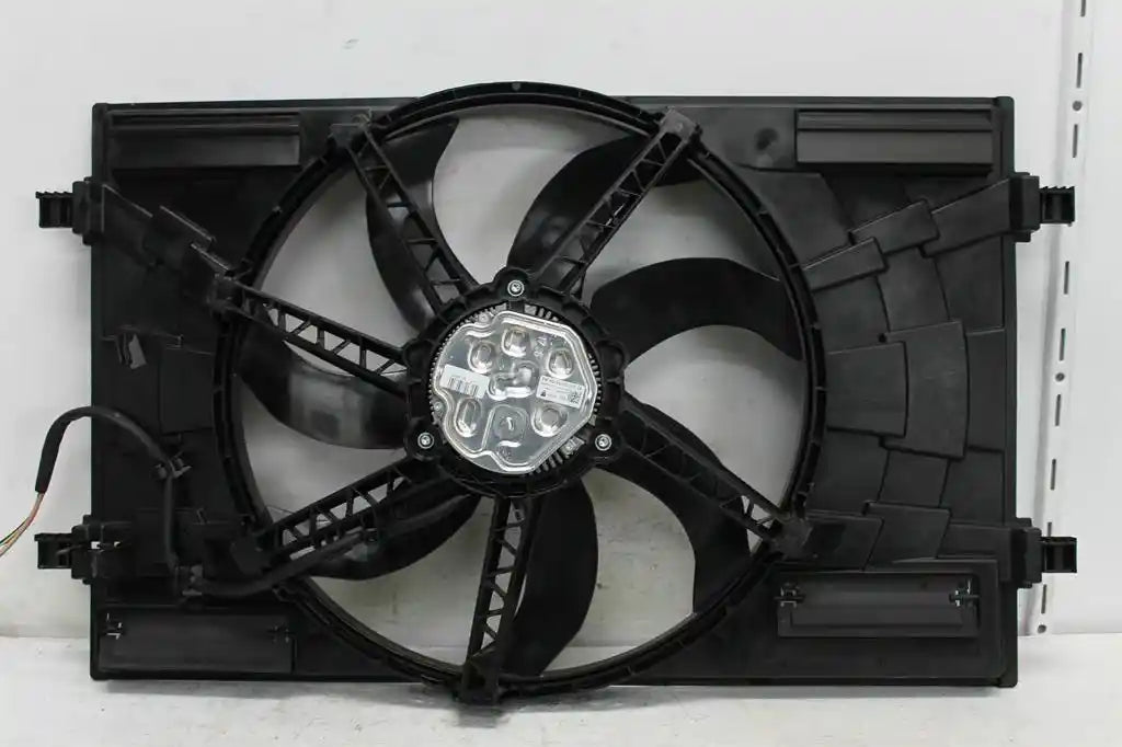 Used Volkswagen, Golf Fan Single Fan Assy 1.4 Petrol Cxsa/Chpa/Cmba/Czca/Czda/Cpta Code 400W (Magna) Gen 7 12/12 08/20 2016 – image 1 - All Good Parts