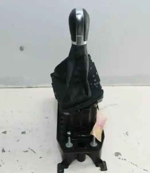 Used Volkswagen, Golf Gear Stick/Shifter Auto Shifter 6 Speed Gen 7 12/12 07/17 2014 – image 1 - All Good Parts