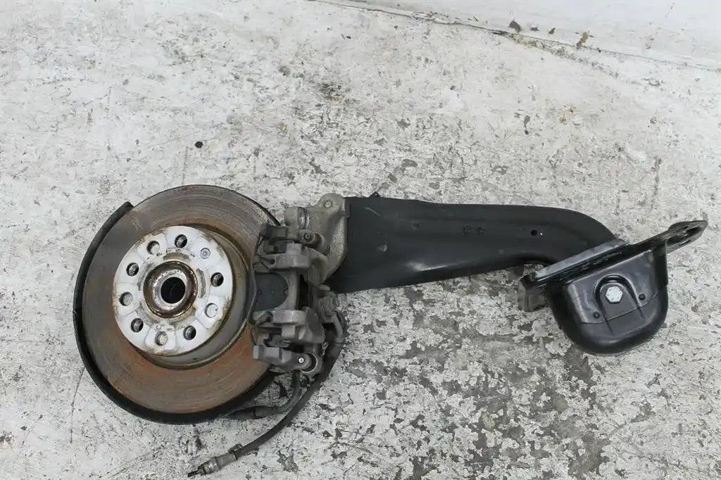 Used Volkswagen, Golf Left Rear Hub Assembly Gen 7 Awd 04/14 08/20 2016 – image 1 - All Good Parts