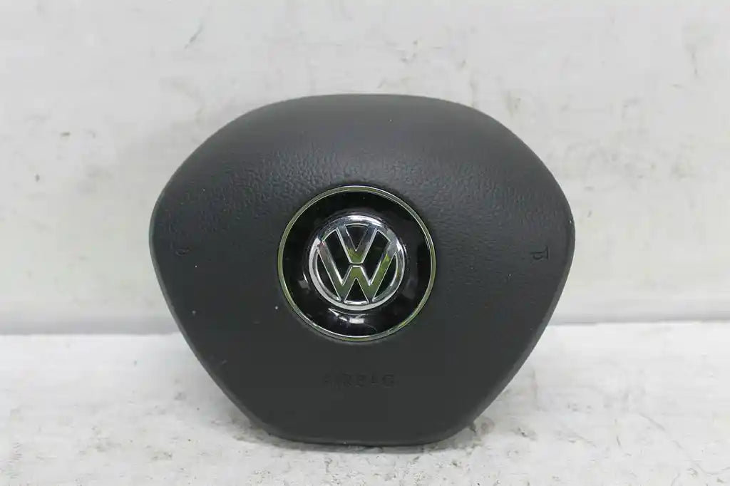 Used Volkswagen, Golf Right Airbag Steering Wheel Trapezium Type Gen 7 12/12 08/20 2016 – image 1 - All Good Parts