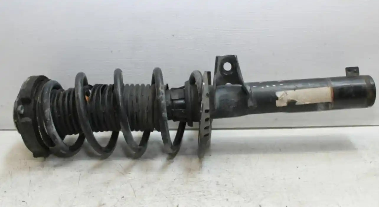 Used Volkswagen, Golf Right Front Strut Gen 5, Gt, 03/05-02/09 J25658 2007 – main images - All Good Parts