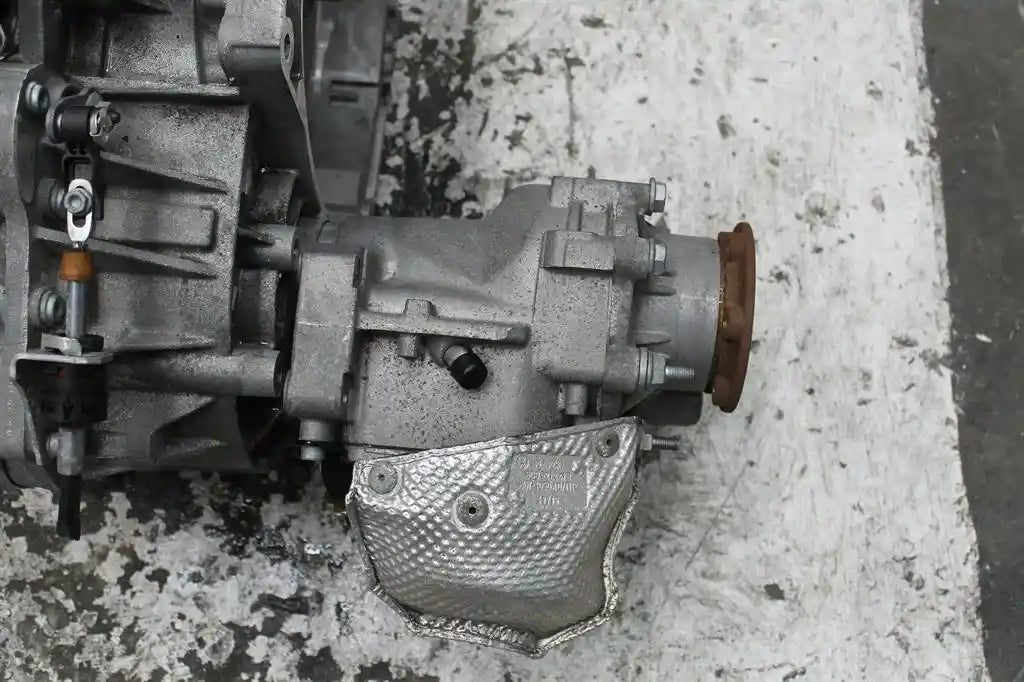 Used Volkswagen, Golf Transfer Case Auto Dq250 Alltrack/ R Type Gen 7 12/12 03/17 2016 – image 1 - All Good Parts