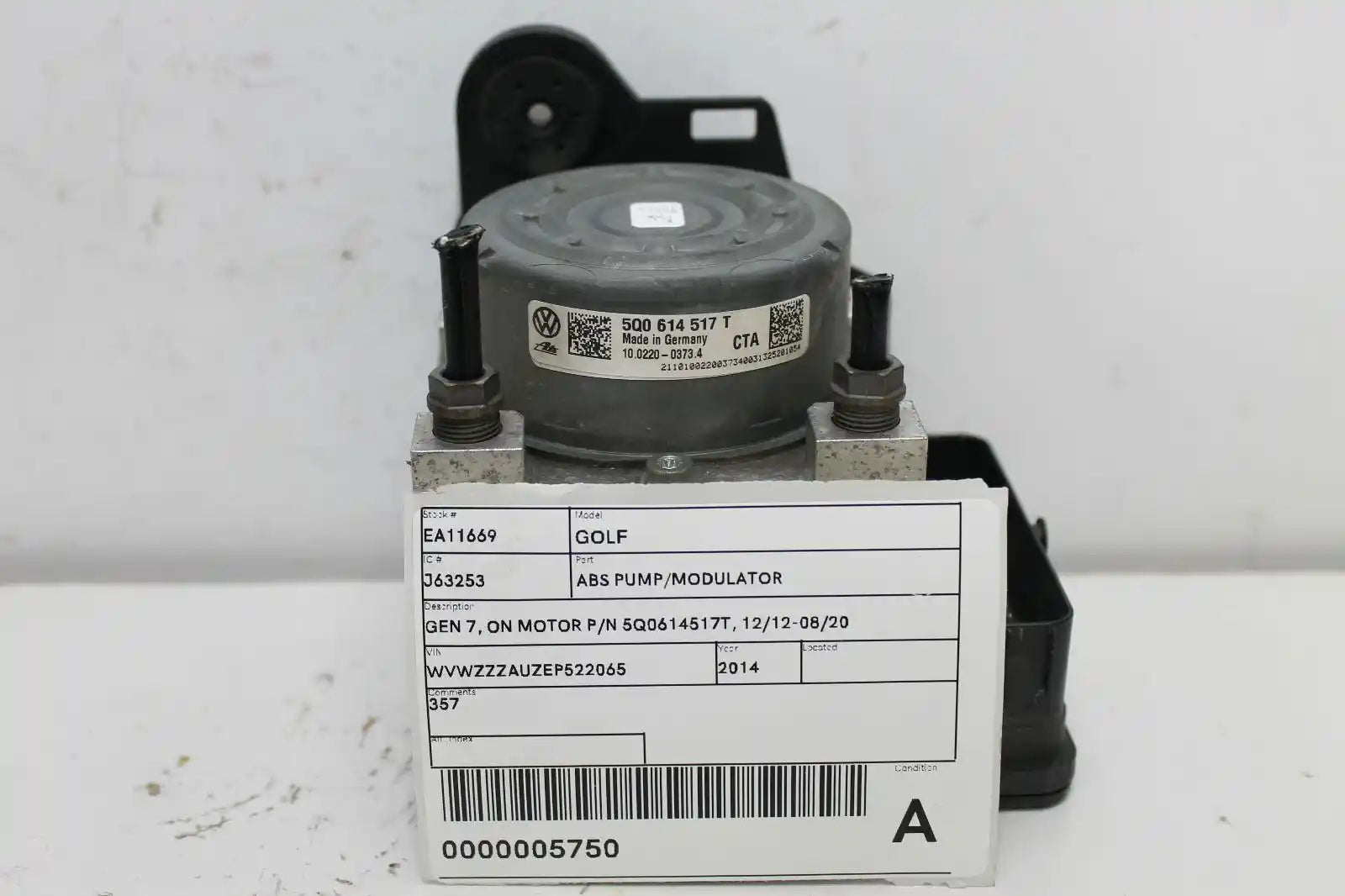 Used Volkswagen, Golf Abs Pump/Modulator Gen 7 On Motor P/N 5Q0614517T 12/12 08/20 2014 – image 1 - All Good Parts