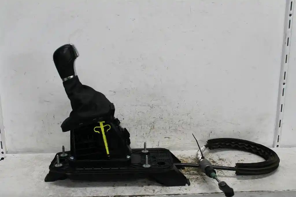 Used Volkswagen, Jetta Gear Stick/Shifter 1B Auto Petrol 1.4 Turbo/Scharged 01/09 12/17 2015 – image 1 - All Good Parts