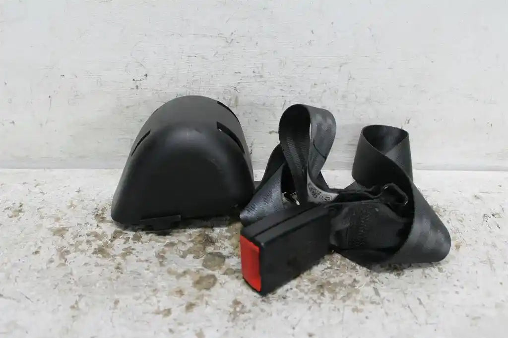Used Volkswagen, Jetta Seat Belt Centre Rear Assy (Belt And Stalk) 1B 02/11 12/17 2015 – image 1 - All Good Parts
