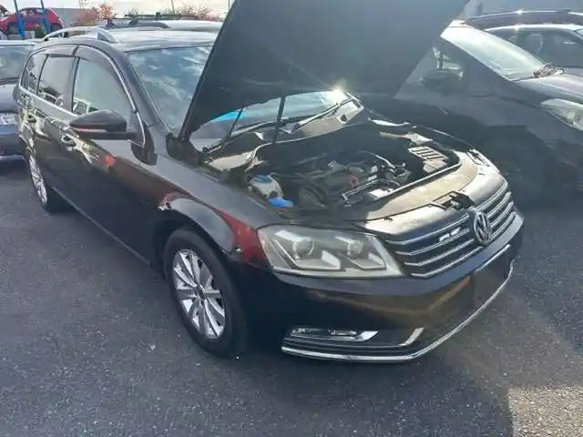 Used Volkswagen Passat 2011 – image 2 - All Good Parts