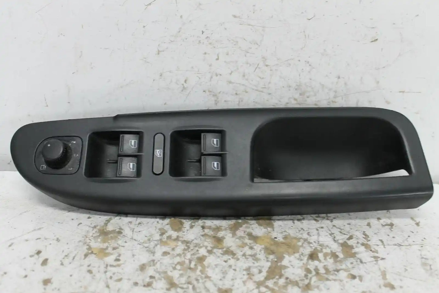Used Volkswagen, Passat Power Window Switch Rh Front (Master Switch) 3C/Mk6 B6 B7 Sedan/Wagon W/O Chrome On Switches Type 03/06 05/15 2006 – main images - All Good Parts