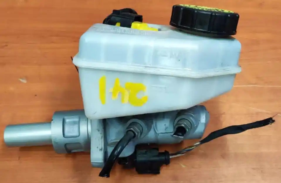 Used Volkswagen, Polo Master Cylinder 6R 05/10 09/17 2016 – image 1 - All Good Parts