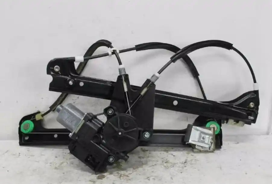 Used Volkswagen, Polo Right Front Window Reg/Motor 6R Power 5Dr Hatch 05/14 09/17 2016 – image 1 - All Good Parts