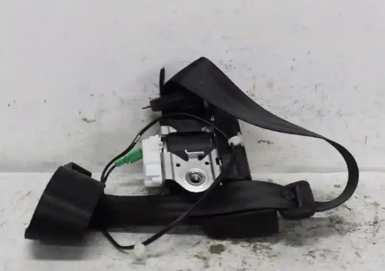 Used Volkswagen, Polo Seat Belt Lh Front Assy (Belt And Stalk) 4 Door Black Type 6R/6C 05/10 08/17 2016 – image 1 - All Good Parts