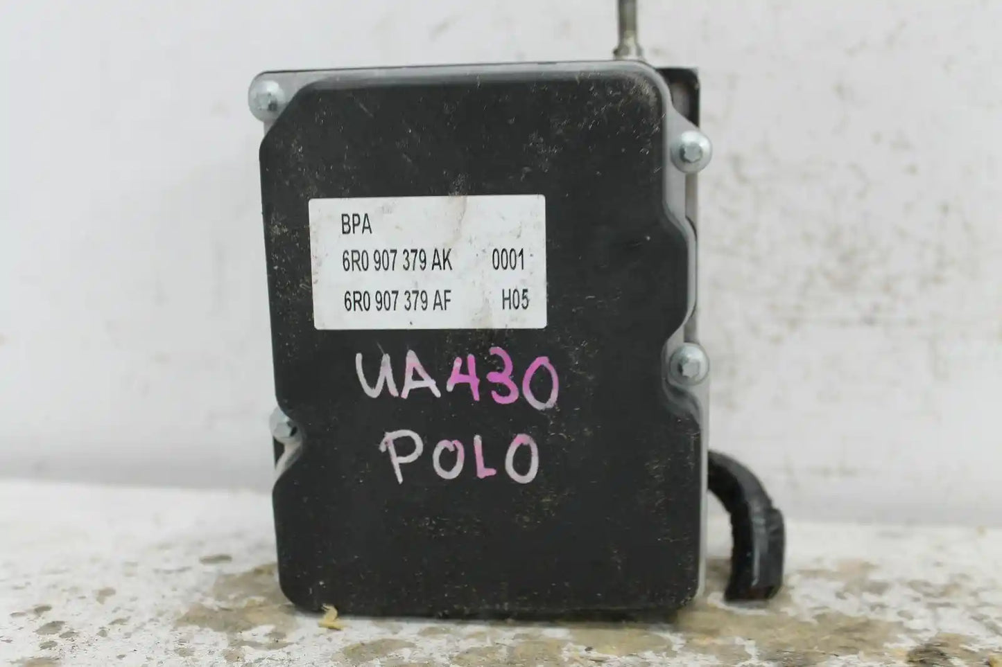 Used Volkswagen, Polo Abs Pump/Modulator 6R P/N 6R0614517Af 05/10 09/17 2011 – main images - All Good Parts