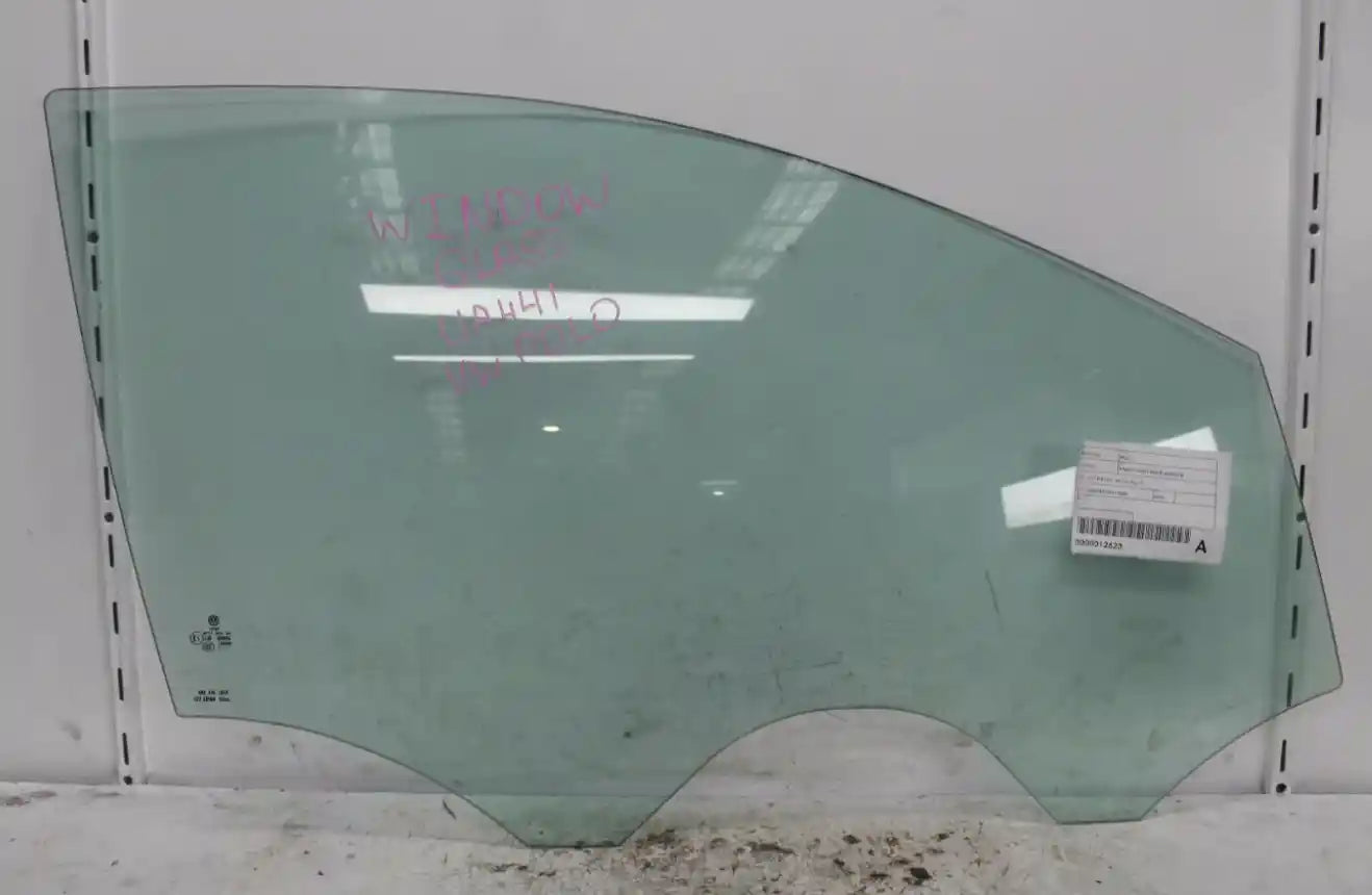 Used Volkswagen, Polo Right Front Door Window 6R 5Dr Hatch 05/14 09/17 2016 – main images - All Good Parts