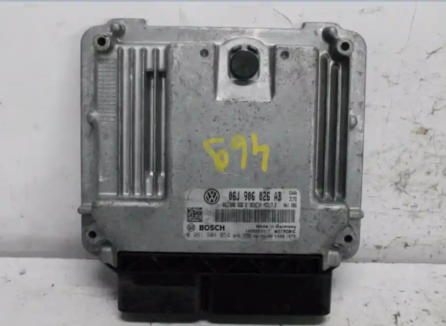 Used Volkswagen, Tiguan Ecu Petrol 2.0 Auto T/M Ecu Only 5N 05/08 08/16 2008 – main images - All Good Parts