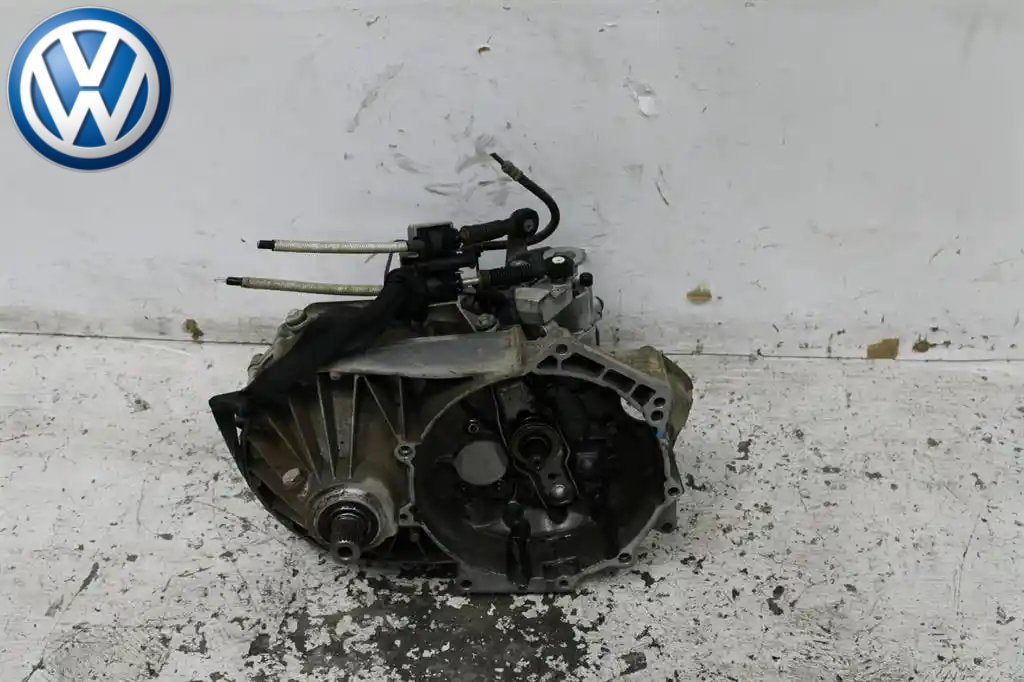 Used Volkswagen, Transporter Trans/Gearbox Manual Petrol 2.0 T5 Gua Code 08/04 02/10 2007 – image 1 - All Good Parts
