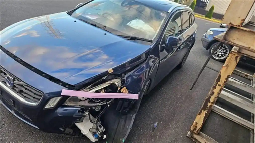Used Volvo S60/V60 2012 – image 3 - All Good Parts