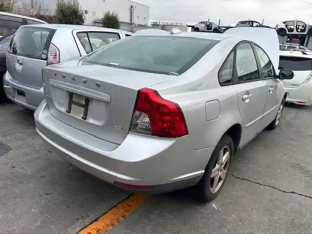 Used Volvo S40 2009 – image 3 - All Good Parts