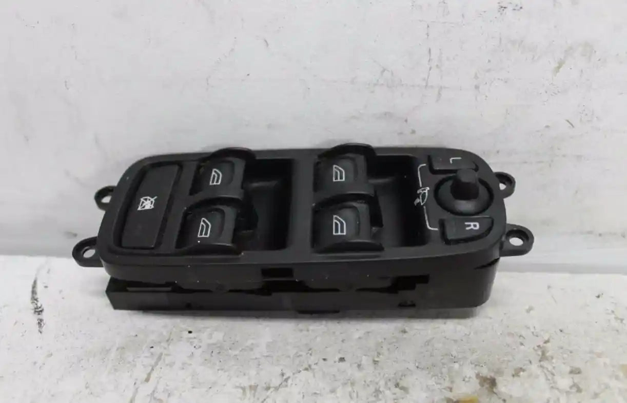 Used Volvo, S40 Power Window Switch Rh Front (Master Switch) 10/07 08/12 2009 – main images - All Good Parts
