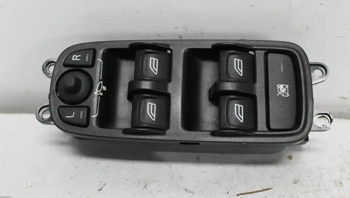 Used Volvo, S40 Power Window Switch Rh Front (Master Switch) 10/07 08/12 2009 – main images - All Good Parts